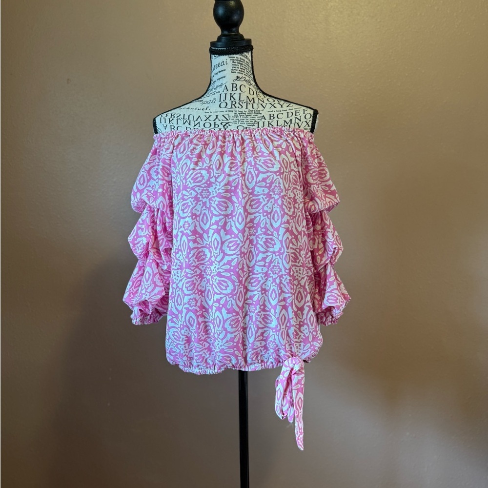 CeCe Pink Patterned Off-Shoulder Blouse